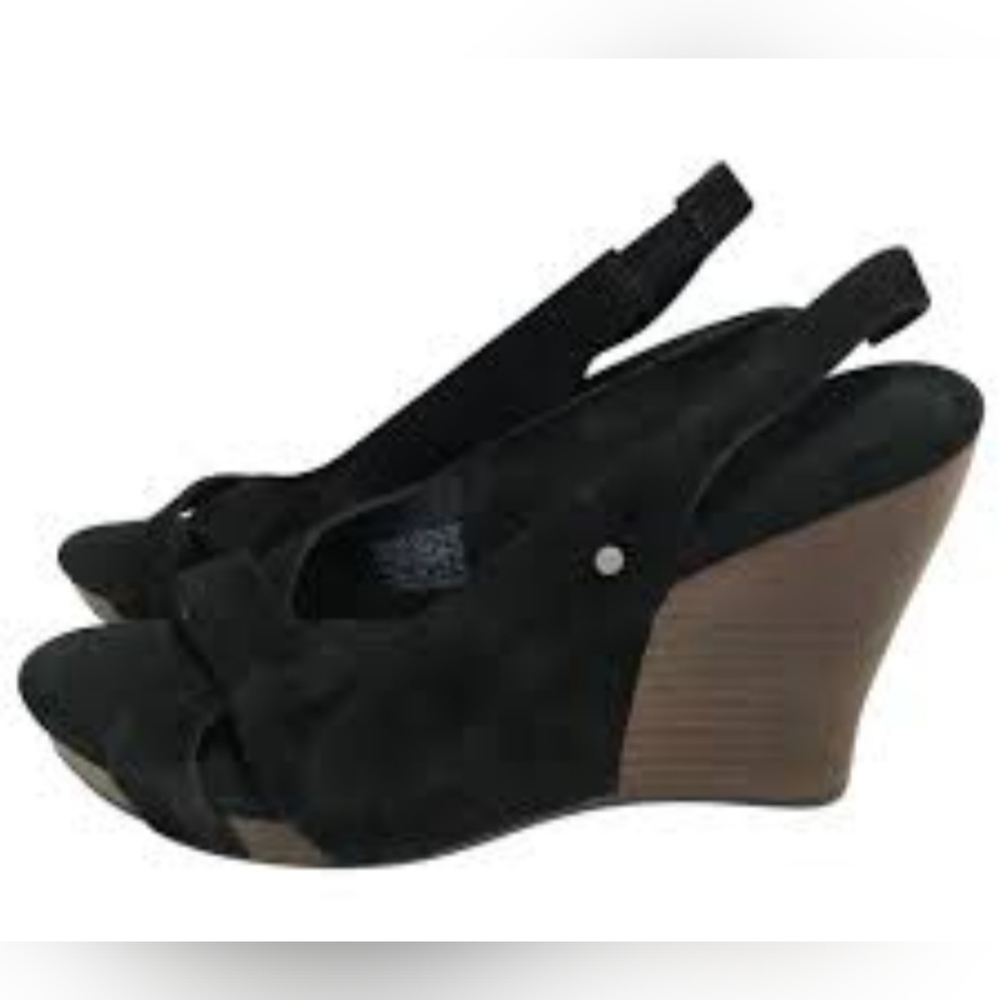 Qupid Peep Toe Straped Wedges Black Size 7.5 NWOT